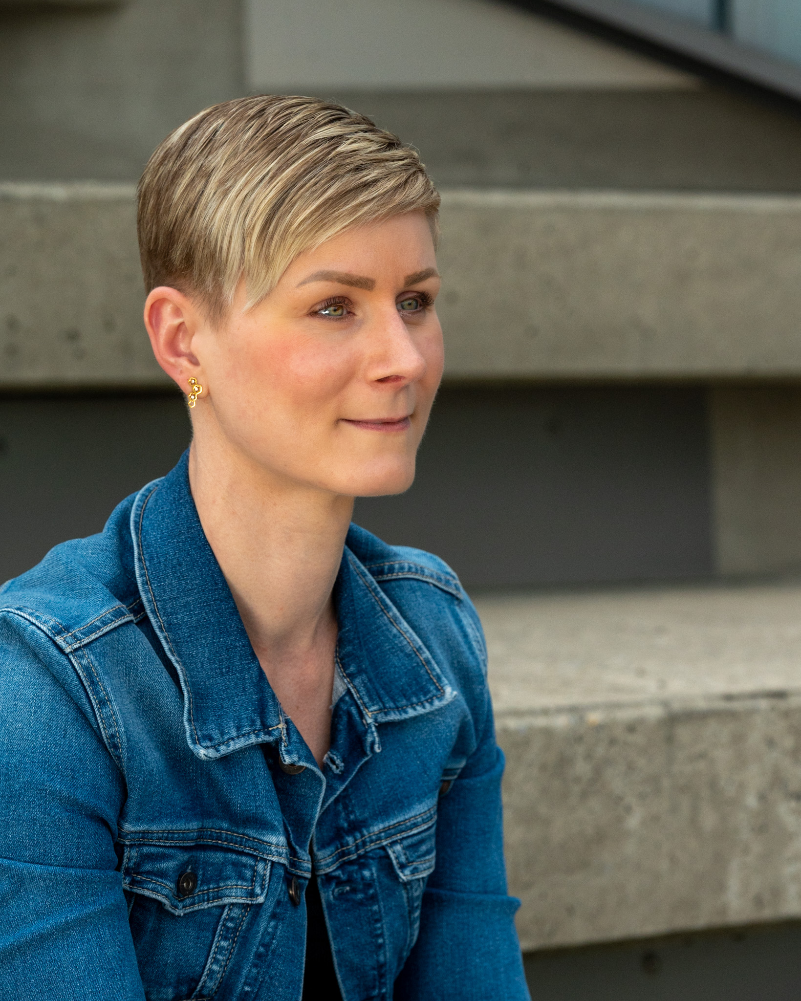 Andrea, Video Editorin bei SEQUENCED emotions